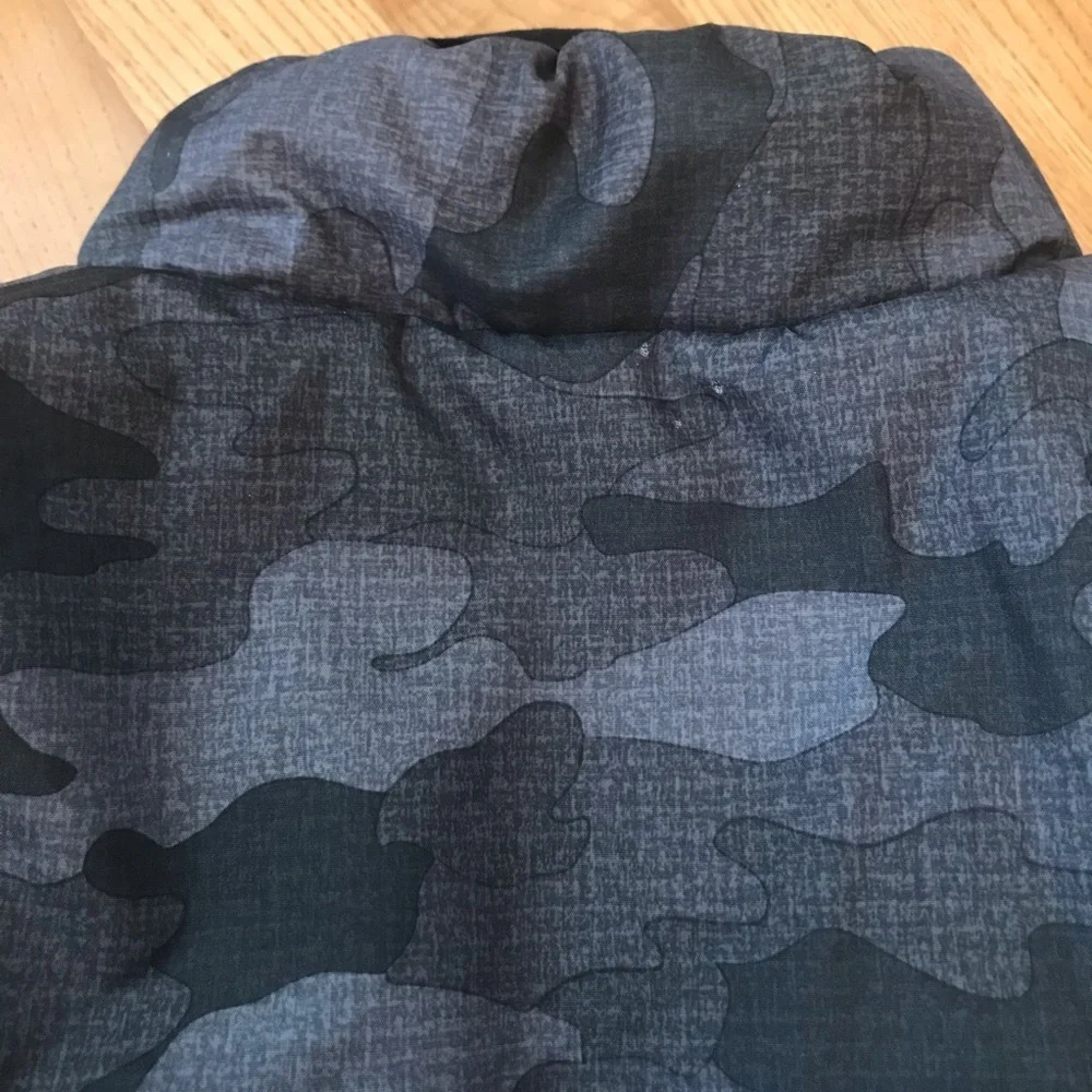 Buffalo David Bitton gray Camo blue Reversible Vest Boys size med small 7/8 7 8